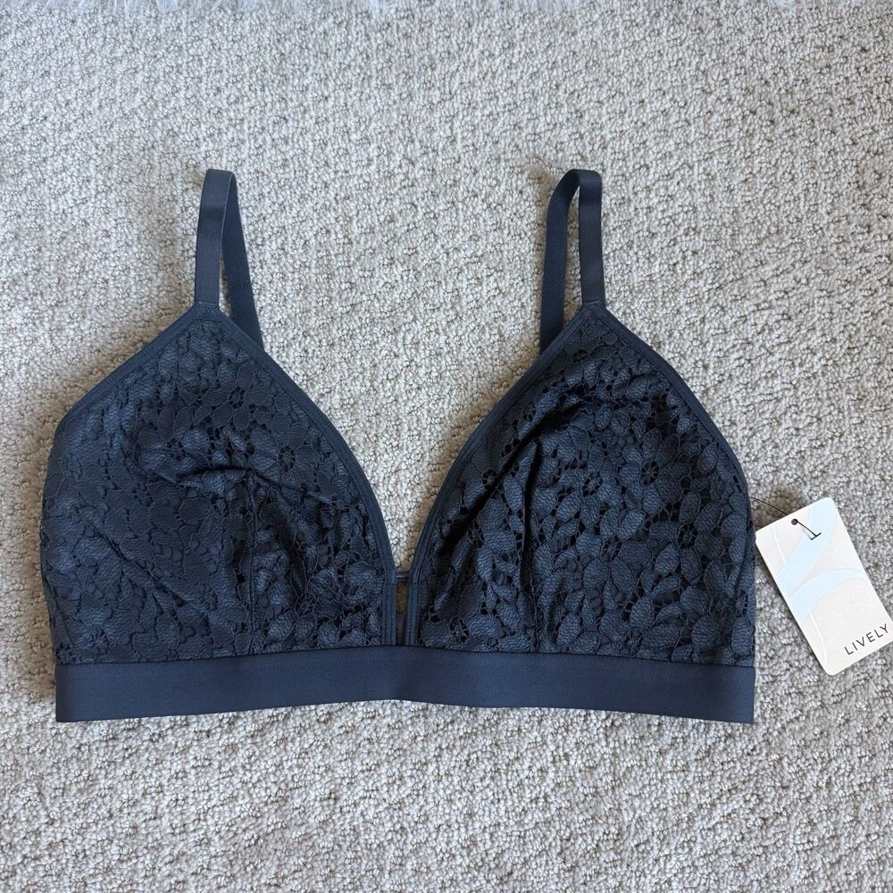 Lively NWT Womens Sz 2 Floral Lace Bralette Midnight Blue Wireless Mesh Lined